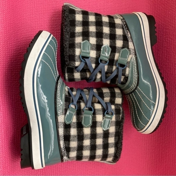 - Skechers Waterproof Thinsulate Insulation Rain Boots Blue W/ Black-White… - Picture 6 of 11